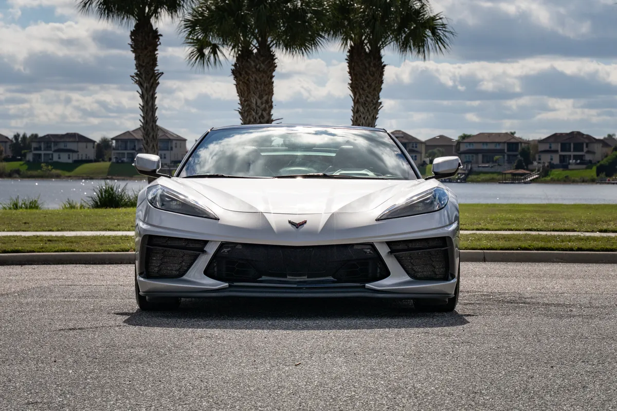 Chevrolet Corvette Stingray (C8) thumbnail 5