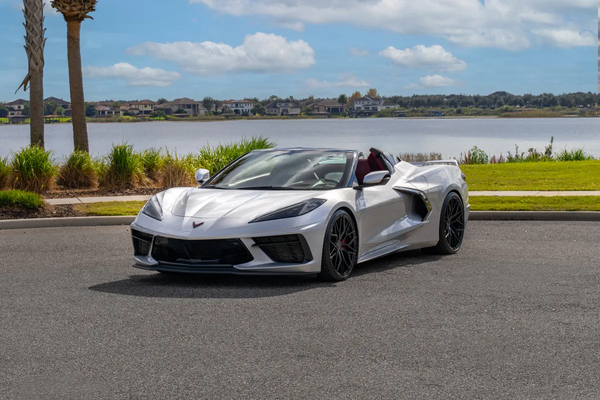 Chevrolet Corvette Stingray (C8) thumbnail 6