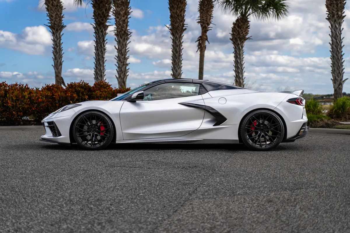 Chevrolet Corvette Stingray (C8) thumbnail 9