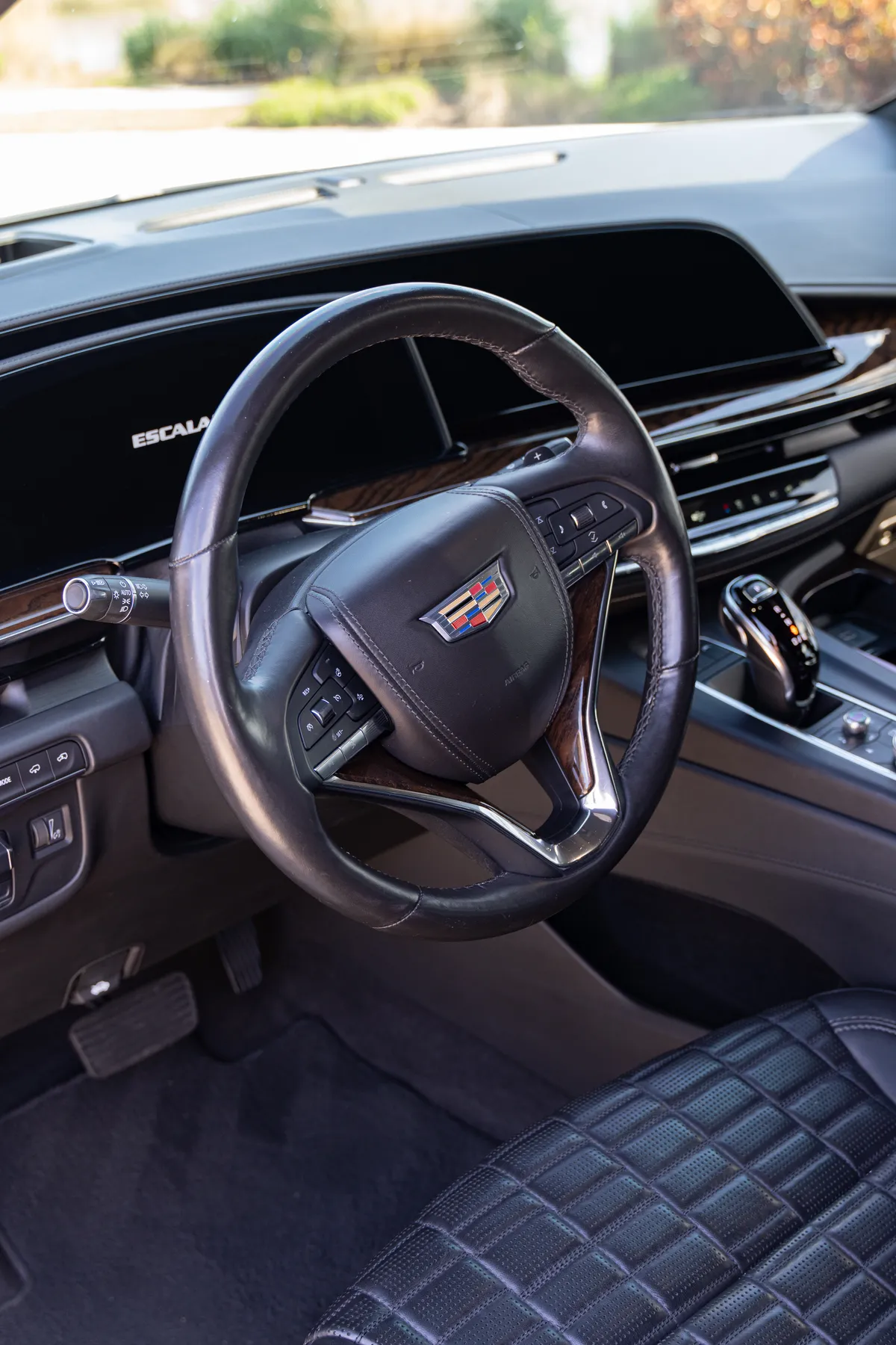 Cadillac Escalade ESV thumbnail 6