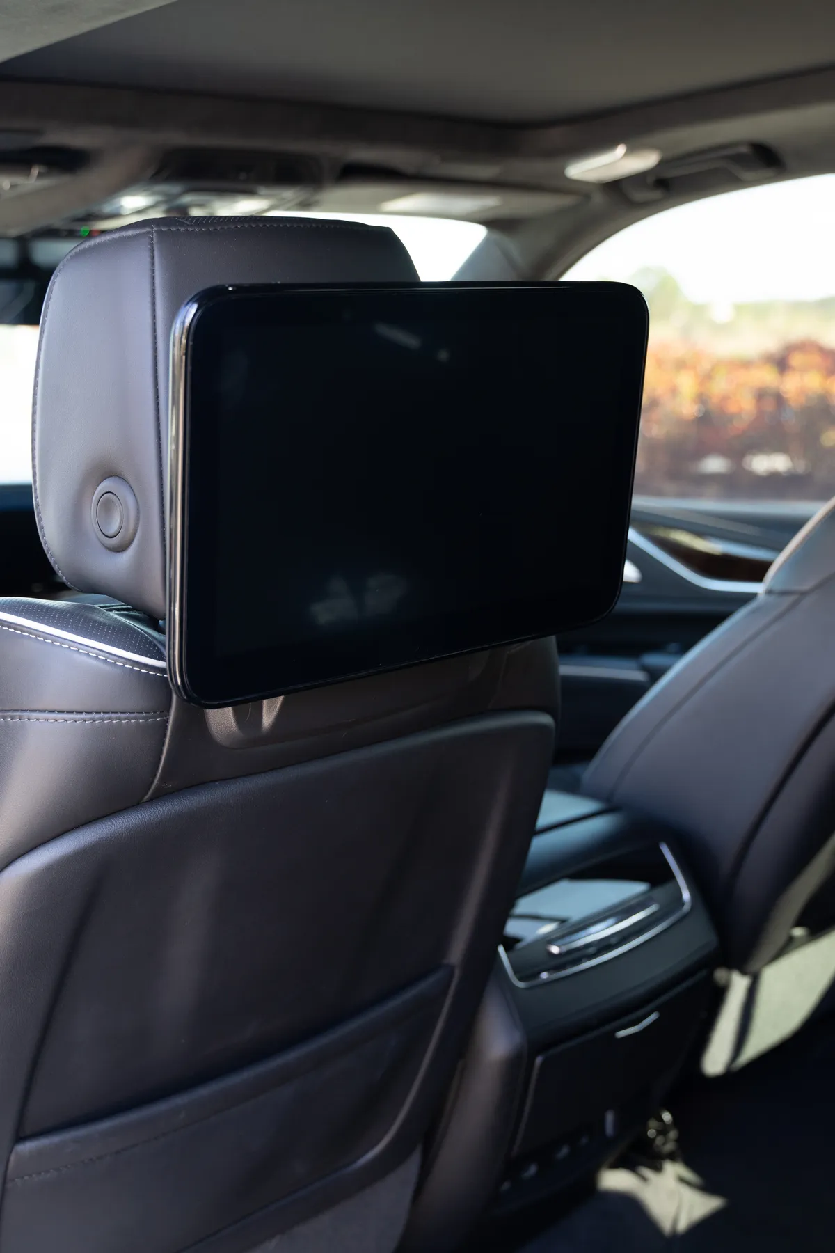 Cadillac Escalade ESV thumbnail 9